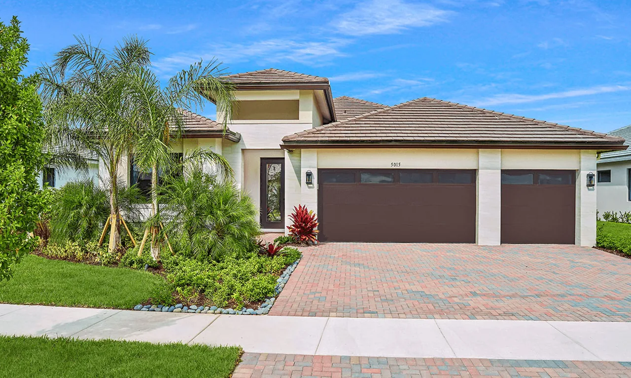 Fairway model exterior