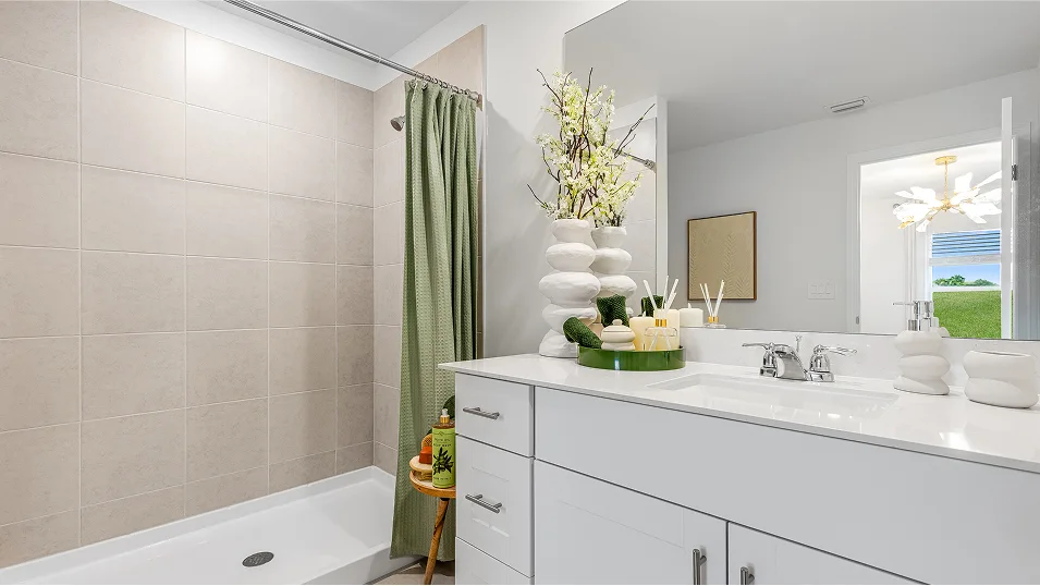 Florida CORE L002 Belmont Owners Bath 2of2 F1 Base6 8 8 25