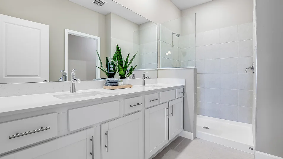 N065 Carson Owners Bath F1 Base3 3 9 26