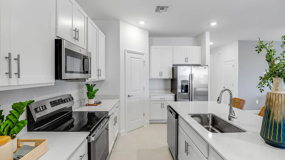 N065 Carson Kitchen 4of5 F1 Base3 3 9 26